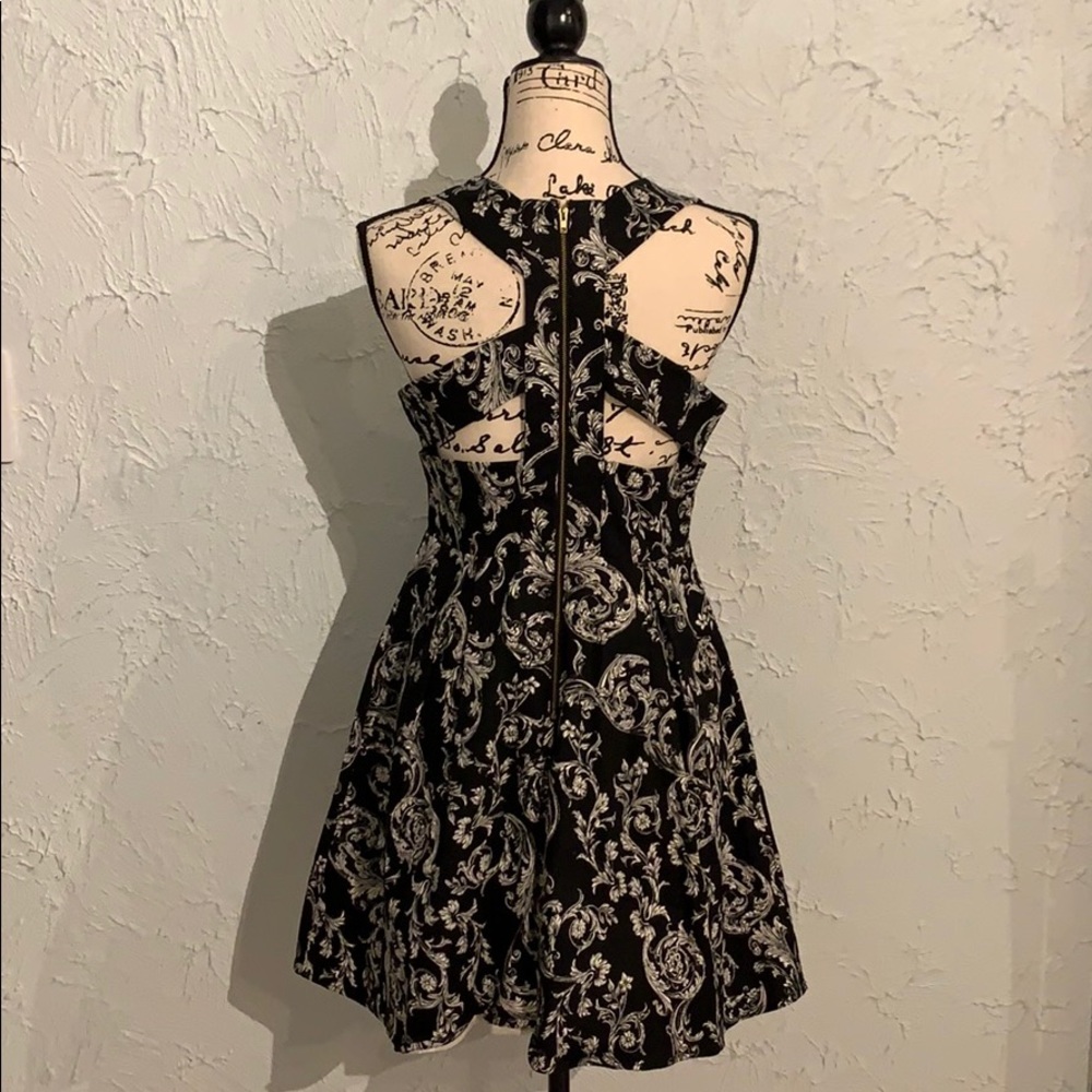 Ark & Co dress w/ Zipper and back cutouts